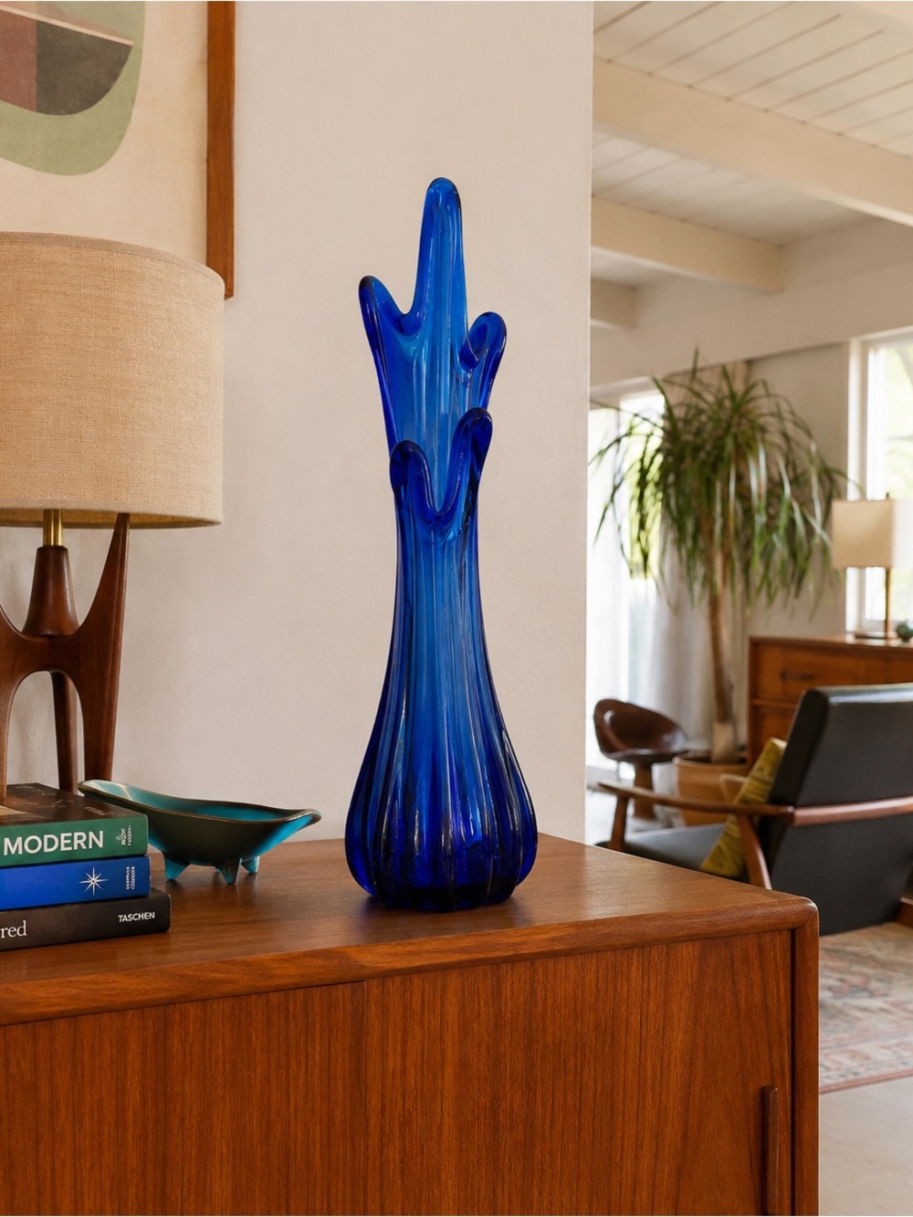 Vintage Cobalt Blue 5-Point Swung Pulled Art Glass Vase Taiwan R.O.C.